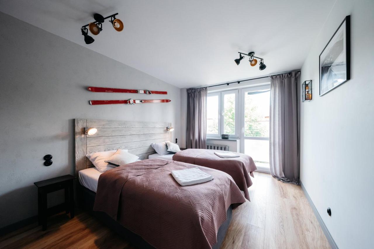 Szara Strefa - Loft Bieszczady Apartament Apartment Ustrzyki Dolne Exterior photo