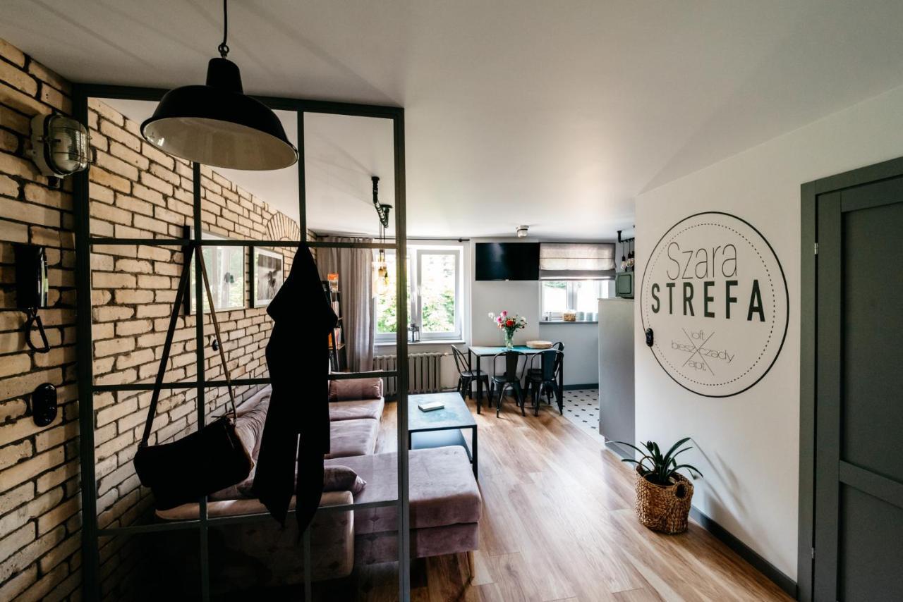 Szara Strefa - Loft Bieszczady Apartament Apartment Ustrzyki Dolne Exterior photo